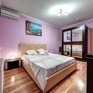 https://modern-apartment-near-park.hotels-of-kiev.com